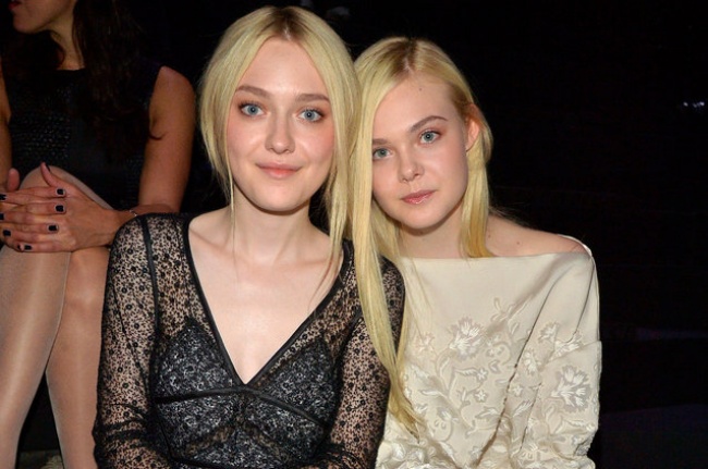 Dakota and Elle Fanning