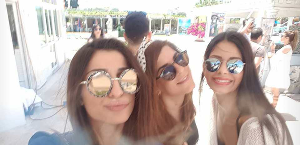 &mu;&epsilon; &alpha;&gamma;&alpha;&pi;&eta;