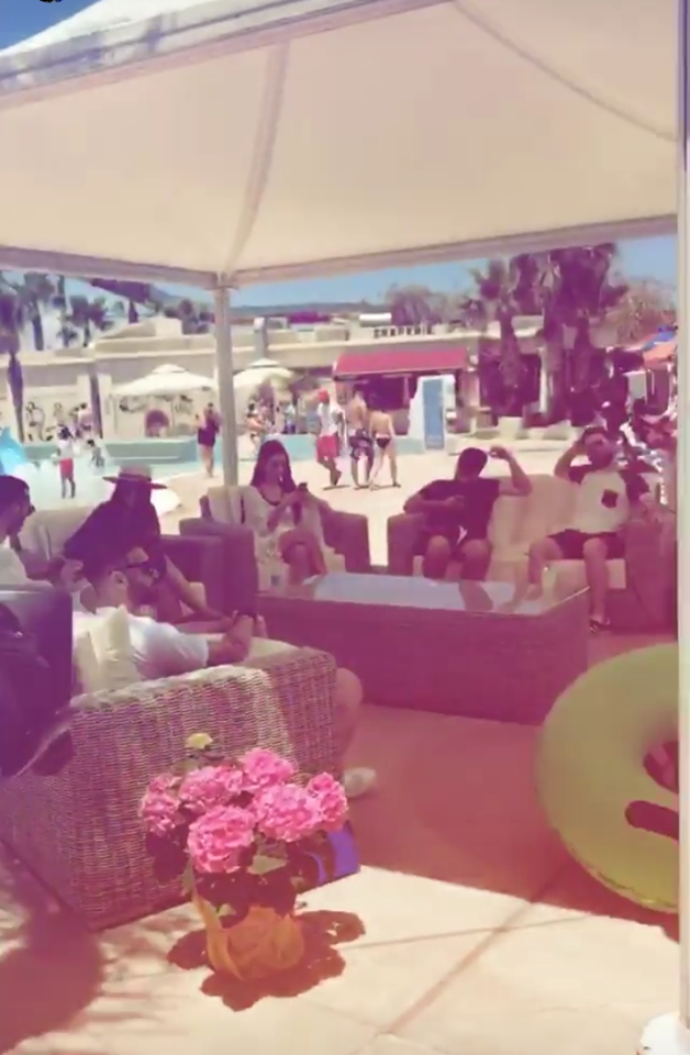 &mu;&epsilon; &alpha;&gamma;&alpha;&pi;&eta;