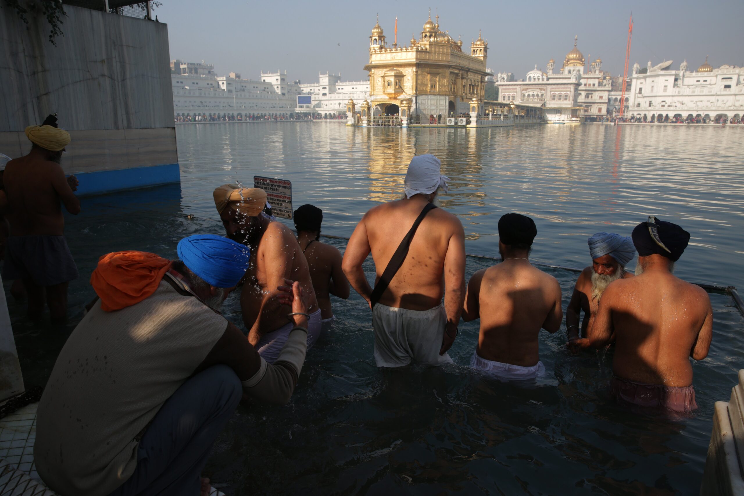 &Iota;&Nu;&Delta;&Iota;&Alpha; &Beta;&Omicron;&Upsilon;&Tau;&Iota;&Alpha;