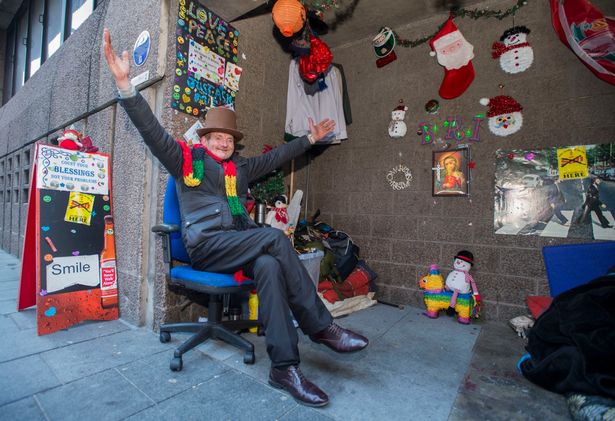 &Alpha;&Sigma;&Tau;&Epsilon;&Gamma;&Omicron;&Sigma; &Lambda;&Iota;&Beta;&Epsilon;&Rho;&Pi;&Omicron;&Upsilon;&Lambda;