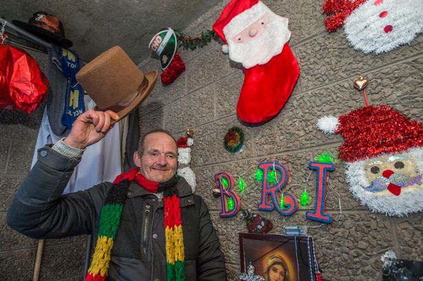 &Alpha;&Sigma;&Tau;&Epsilon;&Gamma;&Omicron;&Sigma; &Lambda;&Iota;&Beta;&Epsilon;&Rho;&Pi;&Omicron;&Upsilon;&Lambda;