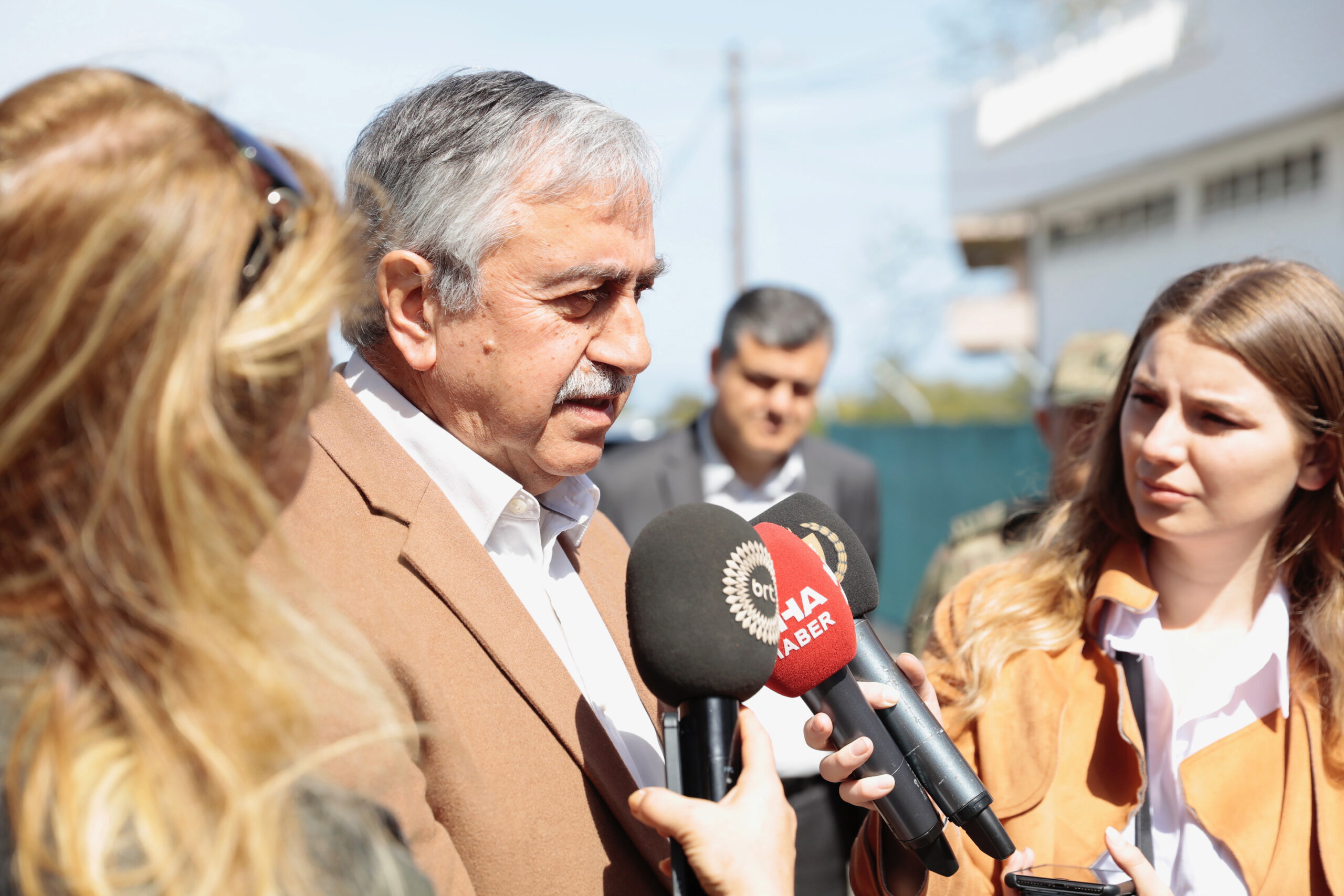 &Omicron;&Delta;&Omicron;&Phi;&Rho;&Alpha;&Gamma;&Mu;&Alpha; &Delta;&Epsilon;&Rho;&Upsilon;&Nu;&Epsilon;&Iota;&Alpha;&Sigma;