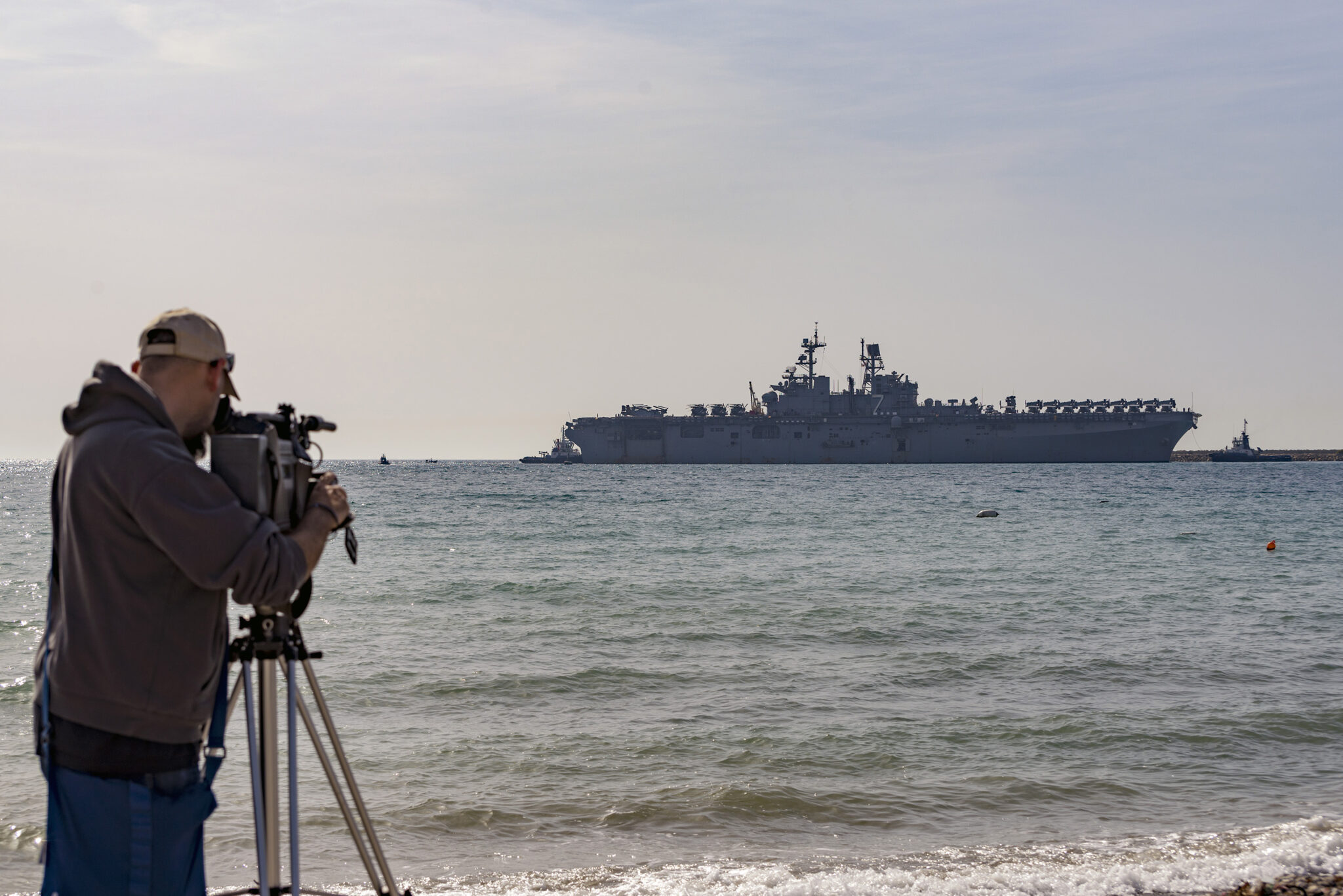 USS IWO JIMA: Στο Λιμάνι Λεμεσού για ξεκούραση (BINTEO)