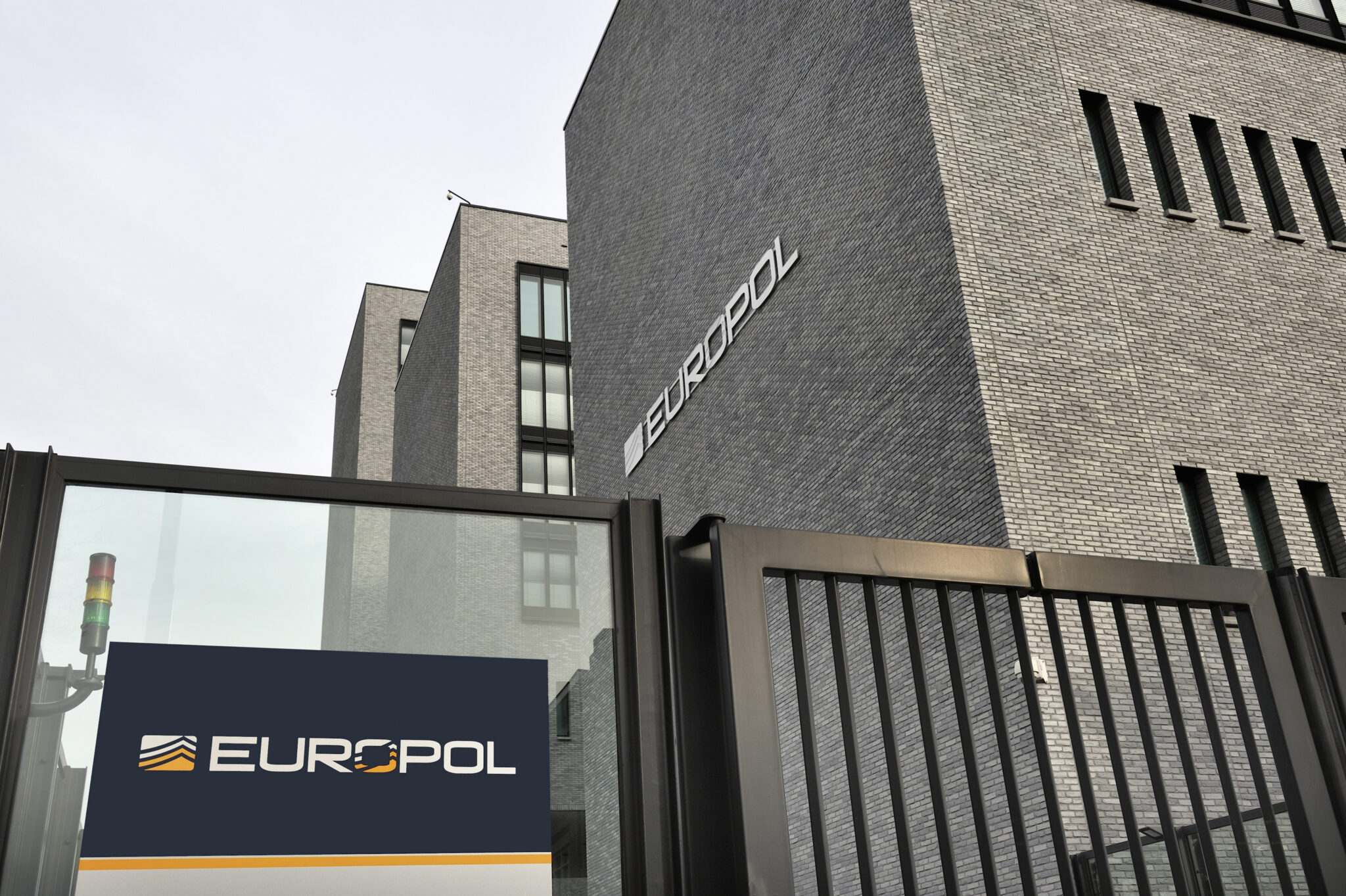 Europol: Υπερδιπλασιάστηκαν το 2017 οι τζιχαντιστικές επιθέσεις στην Ευρώπη