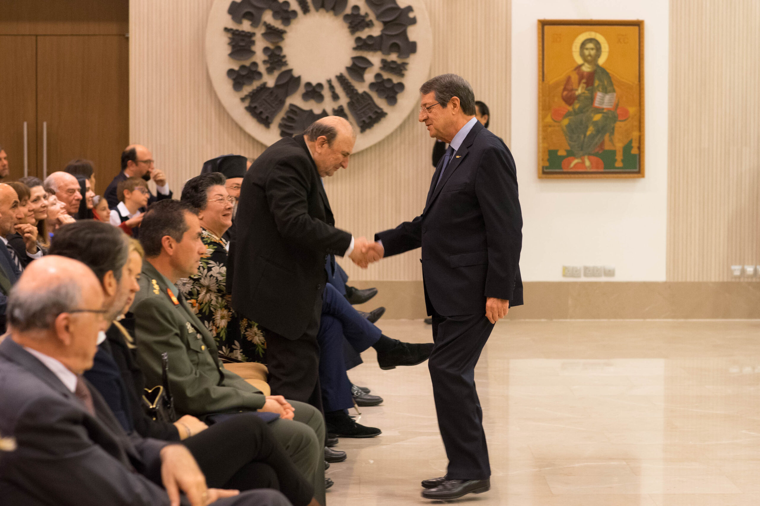 &pi;&rho;&omicron;&epsilon;&delta;&rho;&iota;&kappa;&omicron; &epsilon;&kappa;&delta;&eta;&lambda;&omega;&sigma;&eta; &omicron;&eta;&epsilon;