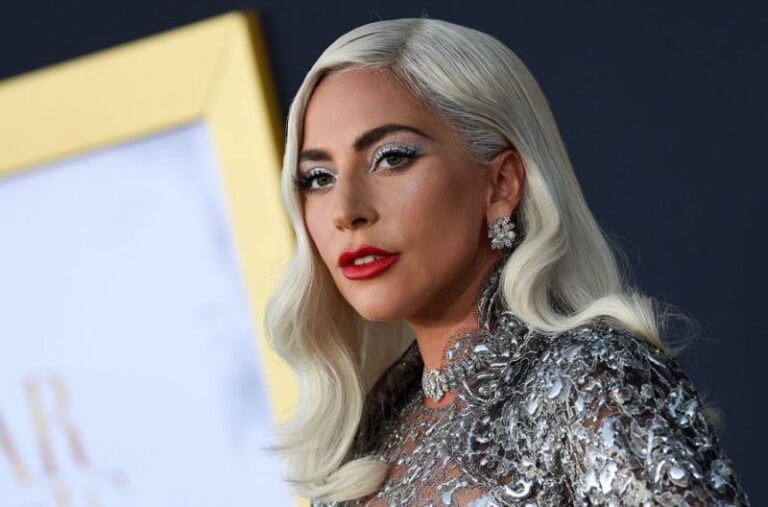 Η Lady Gaga δηλώνει μετανιωμένη για τη συνεργασία της με γνωστό τραγουδιστή