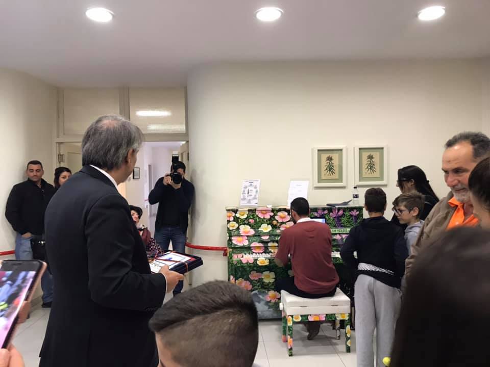 &Epsilon;&Rho;&Upsilon;&Theta;&Rho;&Omicron;&Sigma; &Sigma;&Tau;&Alpha;&Upsilon;&Rho;&Omicron;&Sigma;