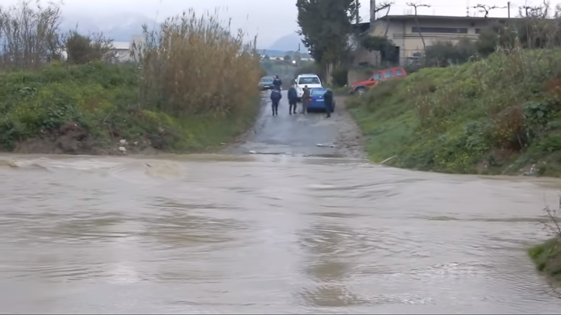 Ολονύχτια επιχείρηση για τον εντοπισμό των 4 αγνοούμενων στη Κρήτη (ΒΙΝΤΕΟ)