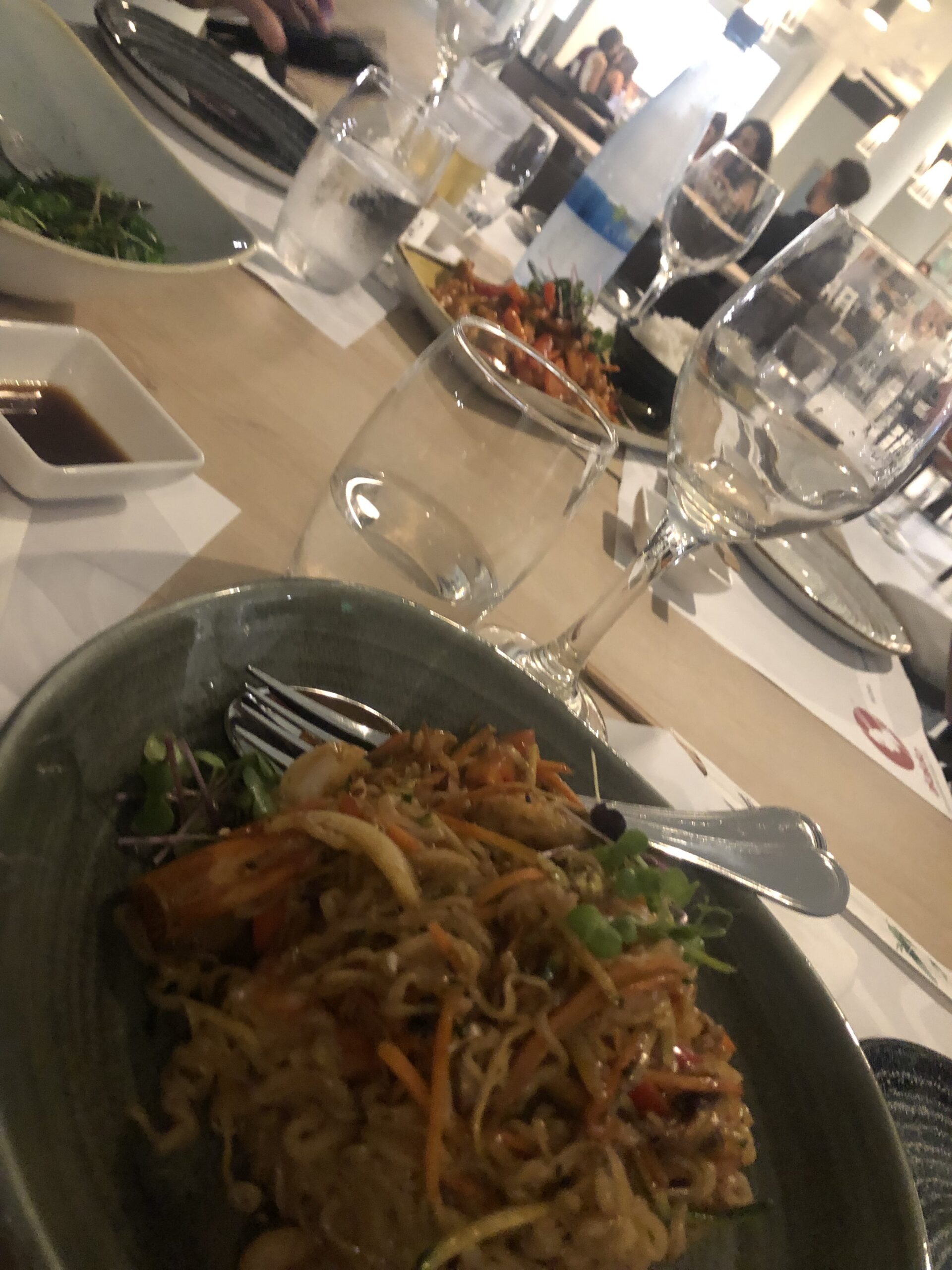 &tau;&omicron; Meze by Elliniko &mu;&epsilon; &gamma;&epsilon;ύ&sigma;&epsilon;&iota;&sigmaf; &alpha;&pi;ό &Epsilon;&lambda;&lambda;ά&delta;&alpha;.