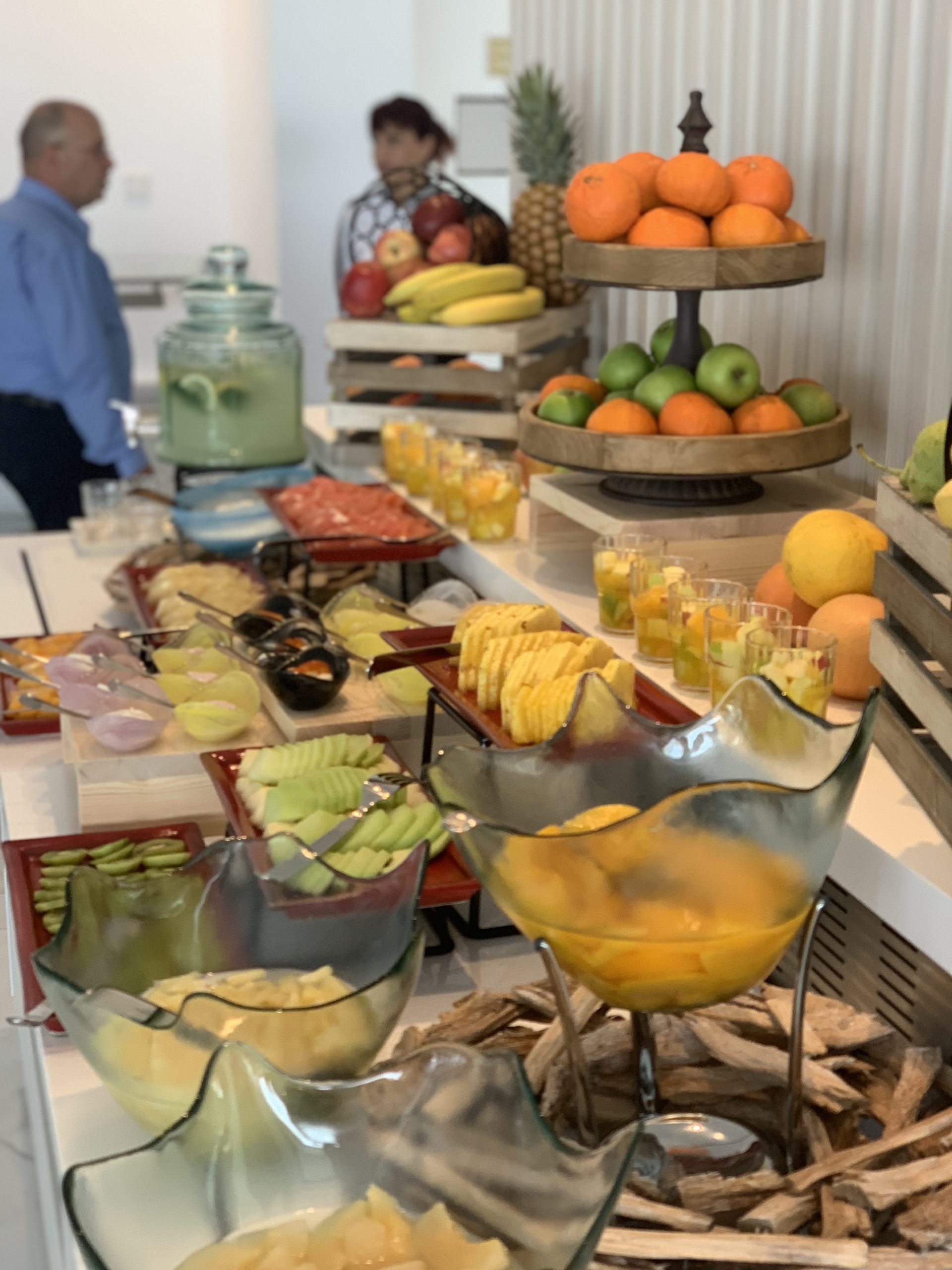 &Kappa;&alpha;&iota; &epsilon;ά&nu; &pi;&epsilon;&theta;&upsilon;&mu;ή&sigma;&alpha;&tau;&epsilon; &gamma;&epsilon;ύ&sigma;&epsilon;&iota;&sigmaf; &alpha;&pi;ό &Epsilon;&lambda;&lambda;ά&delta;&alpha; &tau;ό&tau;&epsilon; &eta; &epsilon;&pi;&iota;&lambda;&omicron;&gamma;ή &epsilon;ί&nu;&alpha;&iota; &xi;&epsilon;&kappa;ά&theta;&alpha;&rho;&eta; &alpha;&phi;&omicron;ύ &mu;&pi;&omicron;&rho;&epsilon;ί&tau;&epsilon; &alpha;&pi;&lambda;ά &nu;&alpha; &epsilon;&pi;&iota;&sigma;&kappa;&epsilon;&phi;&theta;&epsilon;ί&tau;&epsilon;&nbsp;&tau;&omicron; Meze by Elliniko. &Phi;&upsilon;&sigma;&iota;&kappa;ά &upsilon;&pi;ά&rho;&chi;&epsilon;&iota; &kappa;&alpha;&iota; &tau;&omicron; &epsilon;&sigma;&tau;&iota;&alpha;&tau;ό&rho;&iota;&omicron; Palletes &pi;&omicron;&upsilon; &theta;&alpha; &alpha;&pi;&omicron;&lambda;&alpha;ύ&sigma;&epsilon;&tau;&epsilon; &tau;&omicron; &Pi;&Rho;&Omicron;&Gamma;&Epsilon;&Upsilon;&Mu;&Alpha; &sigma;&alpha;&sigmaf;&nbsp;(&delta;&epsilon;ί&tau;&epsilon; &tau;&iota;&sigmaf; &phi;&omega;&tau;&omicron;&gamma;&rho;&alpha;&phi;ί&epsilon;&sigmaf; &pi;&omicron;&upsilon; &alpha;&kappa;&omicron;&lambda;&omicron;&upsilon;&theta;&omicron;ύ&nu; &gamma;&iota;&alpha; &nu;&alpha; &kappa;&alpha;&tau;&alpha;&lambda;ά&beta;&epsilon;&tau;&epsilon; &gamma;&iota;&alpha;&tau;ί &tau;&omicron; &pi;&rho;ό&gamma;&epsilon;&upsilon;&mu;&alpha; &epsilon;ί&nu;&alpha;&iota; &kappa;&epsilon;&phi;&alpha;&lambda;&alpha;ί&alpha;)