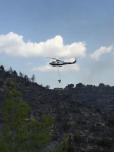 Έτσι θα ανεφοδιάζονται τα ελικόπτερα σε περιπτώσεις μεγάλων πυρκαγιών