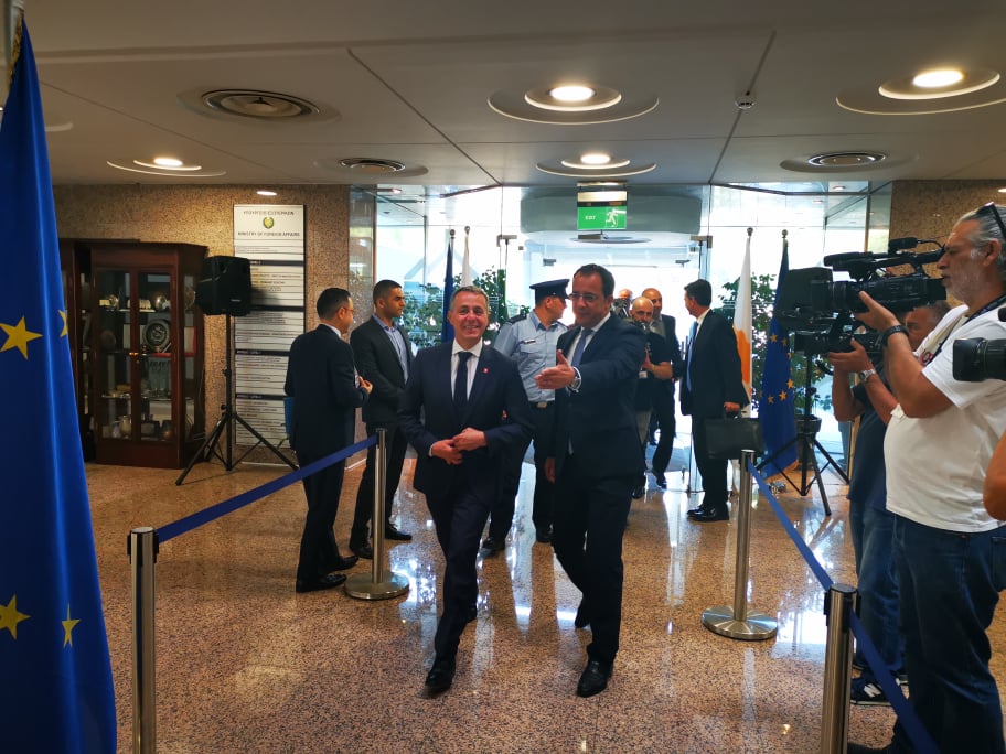 &lambda;&lambda;&lambda;&lambda;&lambda;