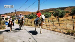 Καβάλησαν τα άλογά τους και πήγαν να δώσουν τη ψήφο τους (ΦΩΤΟ)