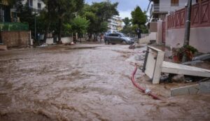 Φονική κακοκαιρία πλήττει την Ελλάδα