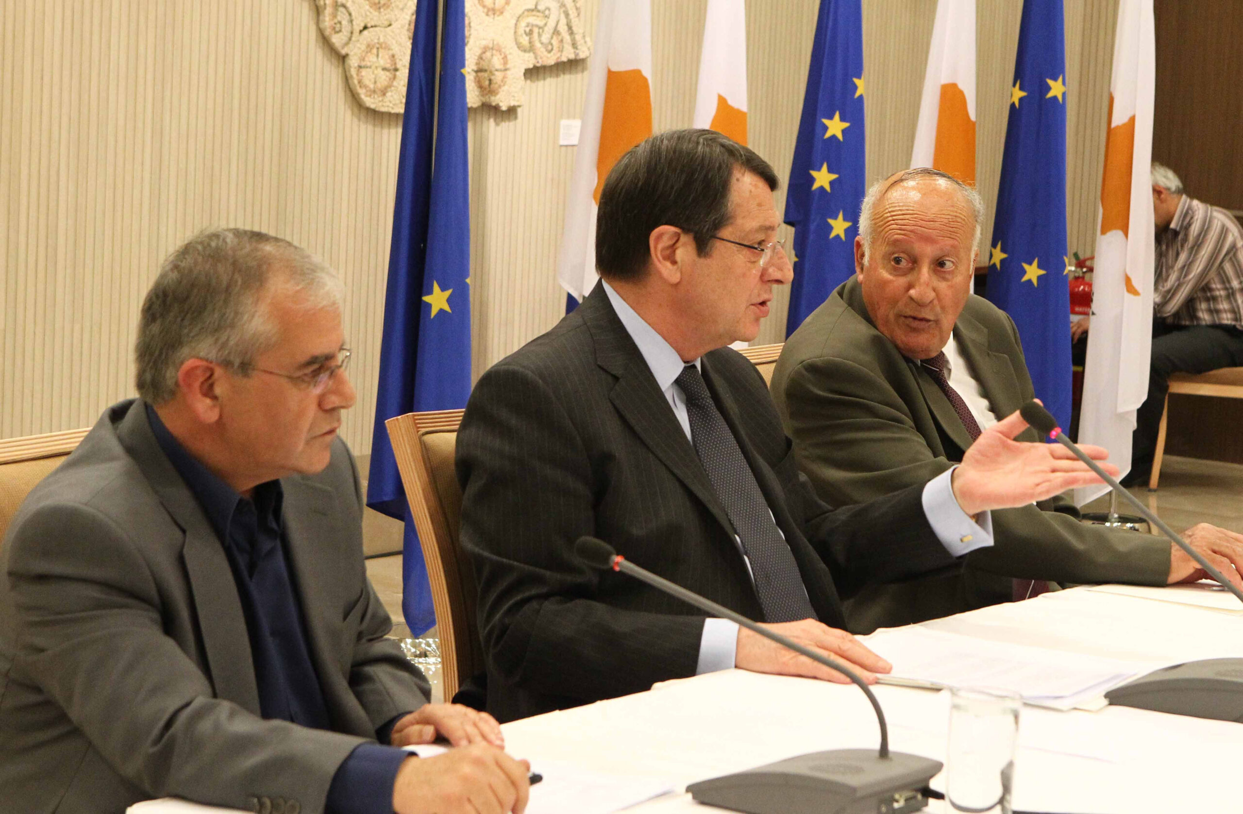 &Nu;&Iota;&Kappa;&Omicron;&Sigma; &Phi;&Alpha;&Lambda;&Alpha;&Sigma;