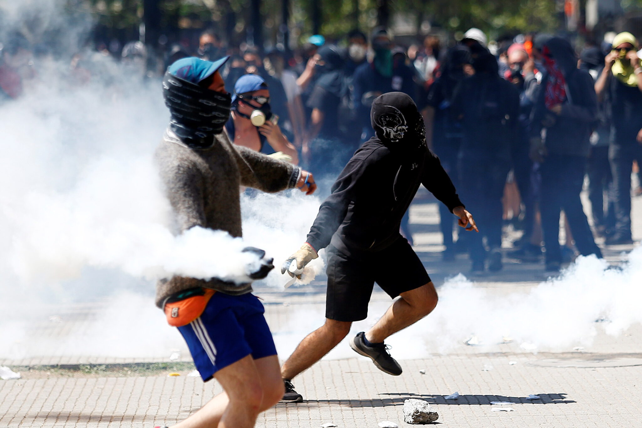 Χιλή: Εικόνες χάους με 12 νεκρούς και εκατοντάδες τραυματίες