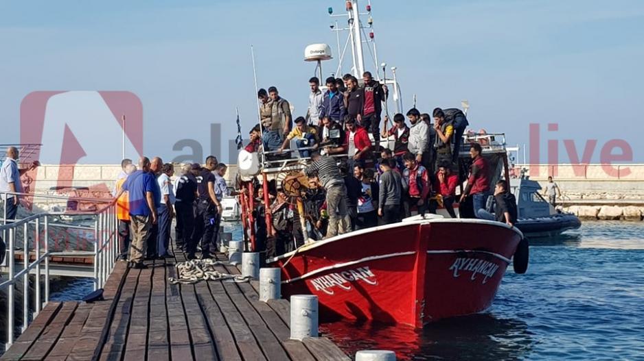 &mu;&epsilon;&tau;&alpha;&nu;ά&sigma;&tau;&epsilon;&sigmaf; 04