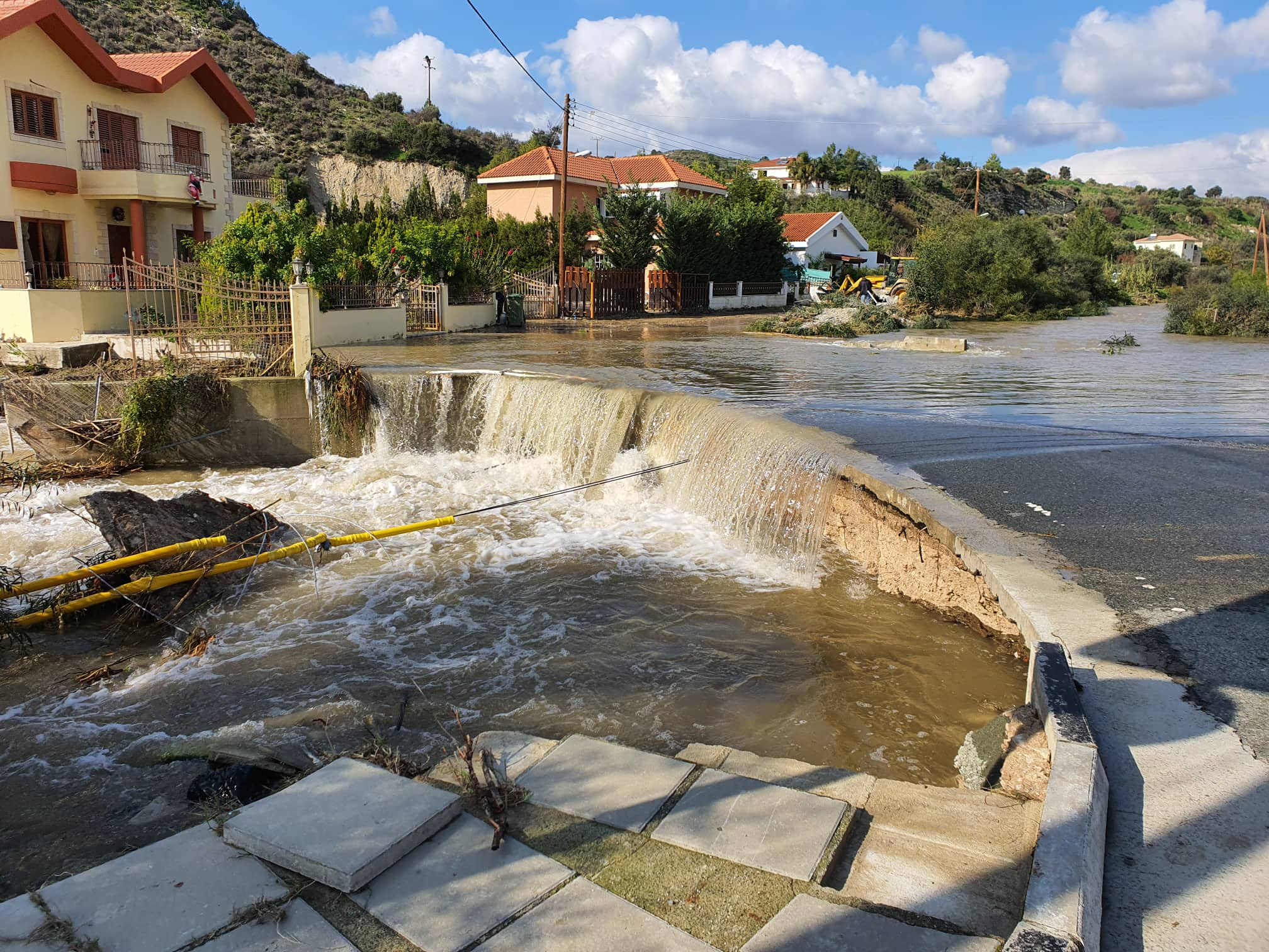 ΚΑΛΑΒΑΣΟΣ ΠΛΗΜΜΥΡΕΣ