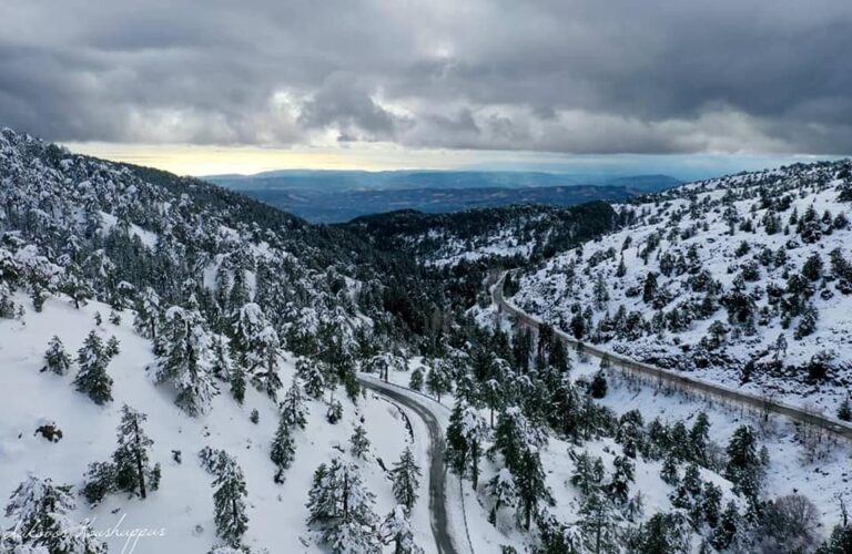 Εντυπωσιάζει το χιονισμένο Τρόοδος (ΒΙΝΤΕΟ)