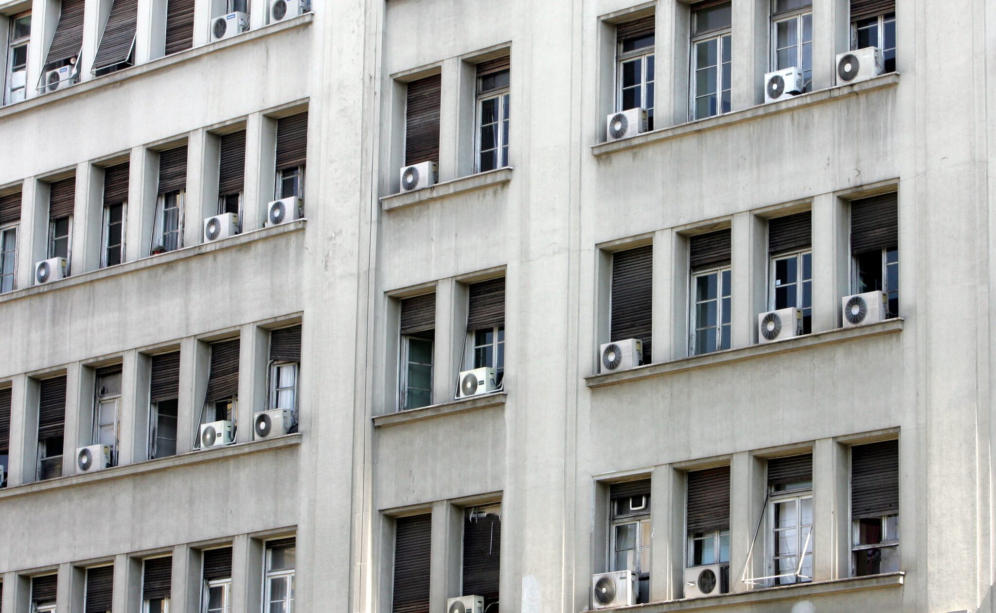 Πώς να χρησιμοποιήσετε κλιματιστικά και ανεμιστήρες κατά του κορωνοϊού (ΒΙΝΤΕΟ)