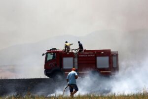 Ξέσπασε πυρκαγιά κοντά στον ηλεκτροπαραγωγικό σταθμό στο Βασιλικό