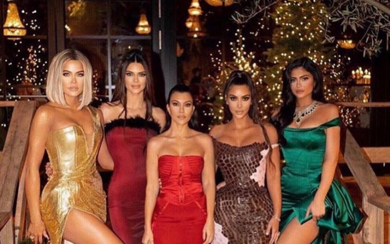 Οι Kardashians αφήνουν το ριάλιτι για συνεργασία με Netflix, Amazon και Apple