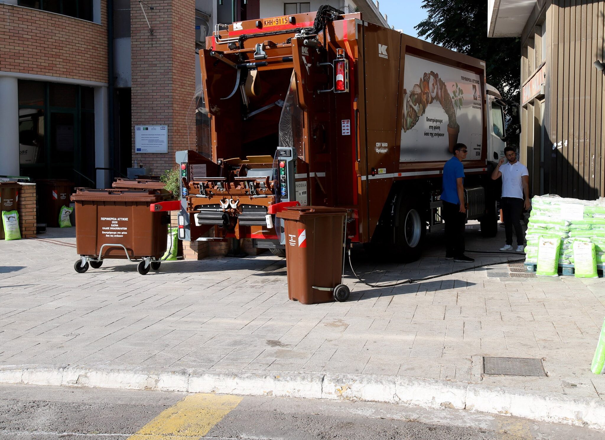 Συνεθλίβη στο σκυβαλοφόρο το νεογνό αγοράκι που πετάχτηκε στα σκουπίδια