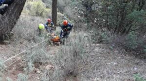 Κυνηγός έπεσε σε χαράδρα βάθους 200 μέτρων, μεταφέρθηκε στο ΓΝ Λευκωσίας