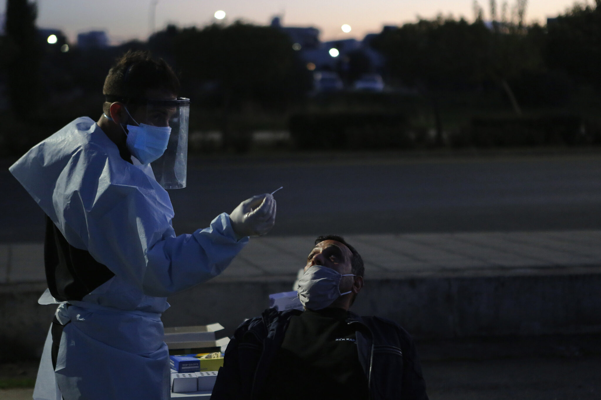 Έναν ακόμη θάνατο και 286 κρούσματα κορωνοϊού ανακοίνωσε το Υπουργείο Υγείας