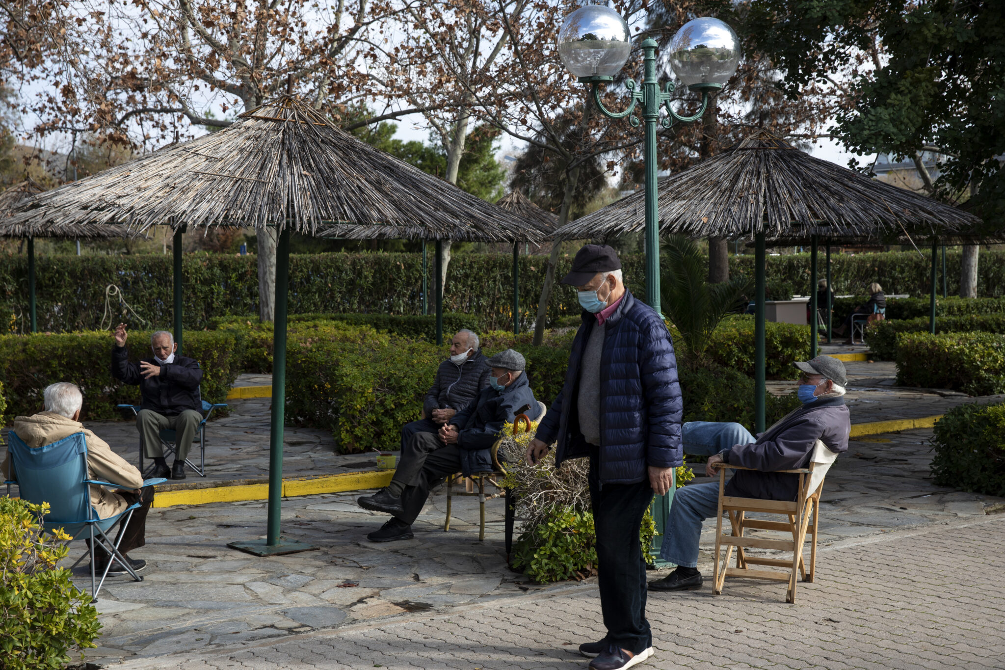 Άλλα 610 νέα κρούσματα στην Ελλάδα, αυξημένος ο αριθμός των διασωληνωμένων