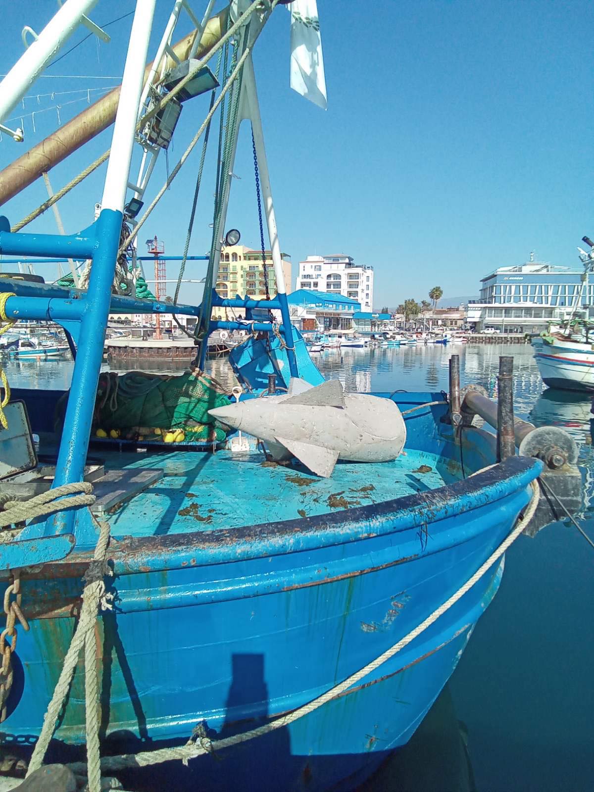 Ψάρεψε…δεξαμενή πολεμικού αεροσκάφους η "Μπουμπουλίνα" (BINTEO)