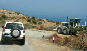 Αναμένουν λύσεις οι κάτοικοι Τυλληρίας για τη διέλευσή τους μέσω οδοφραγμάτων