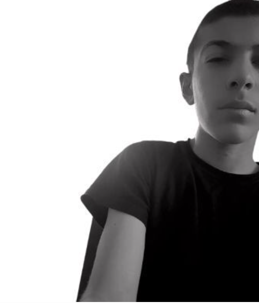 &Epsilon;&Lambda;&Lambda;&Epsilon;&Iota;&Pi;&Omicron;&Nu; &Pi;&Rho;&Omicron;&Sigma;&Omega;&Pi;&Omicron;