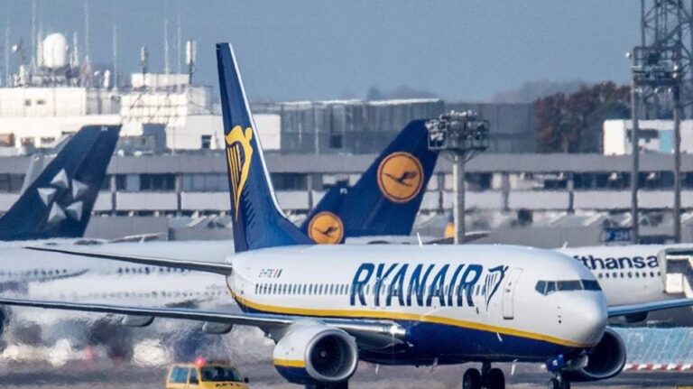 Μαρτυρία Έλληνα επιβάτη της πτήσης Ryanair: ««Είδαμε να μας συνοδεύουν μαχητικά»