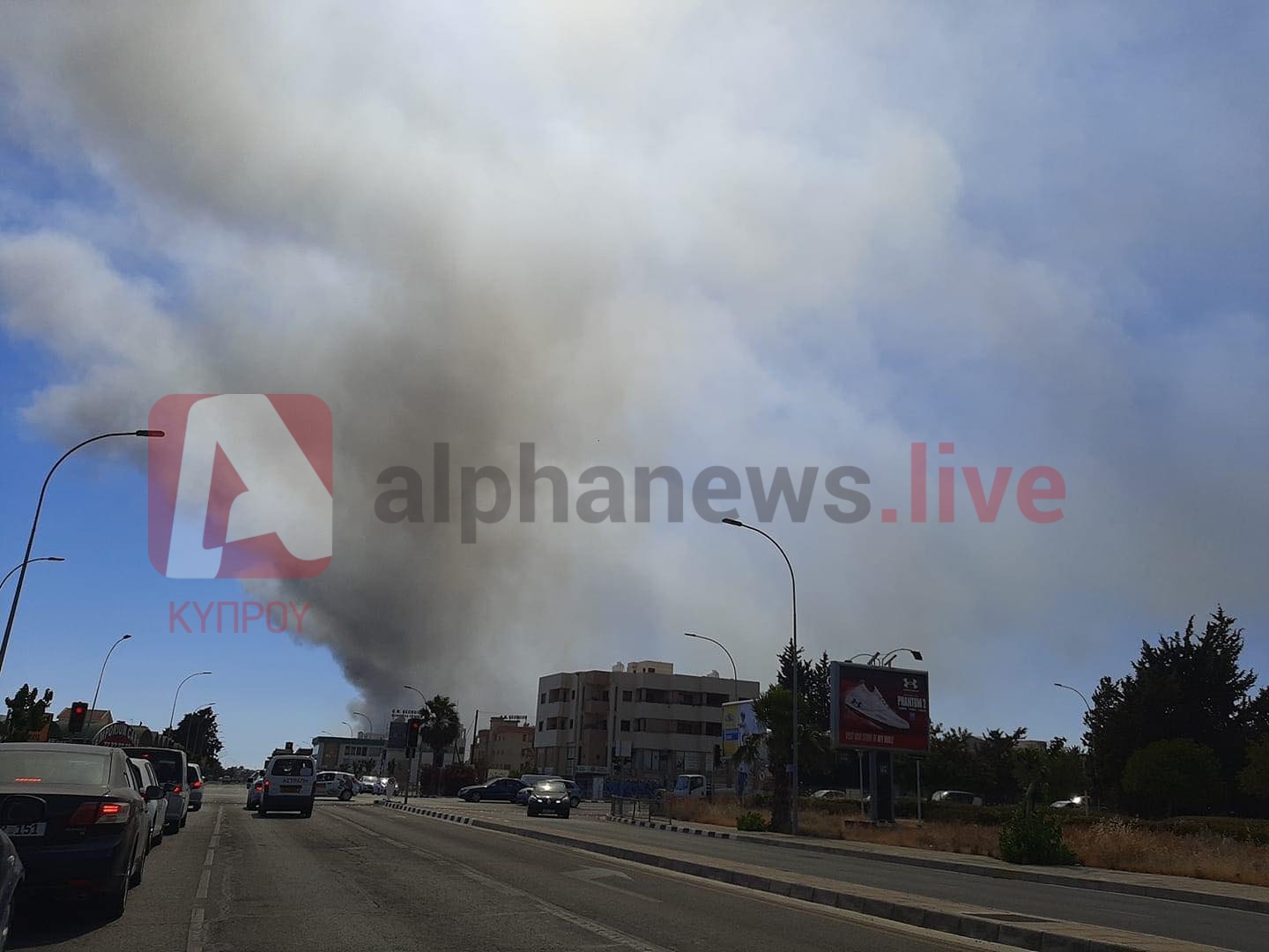 Κινδυνεύουν υποστατικά από την μεγάλη φωτιά στην περιοχή του Ύψωνα (ΦΩΤΟ)