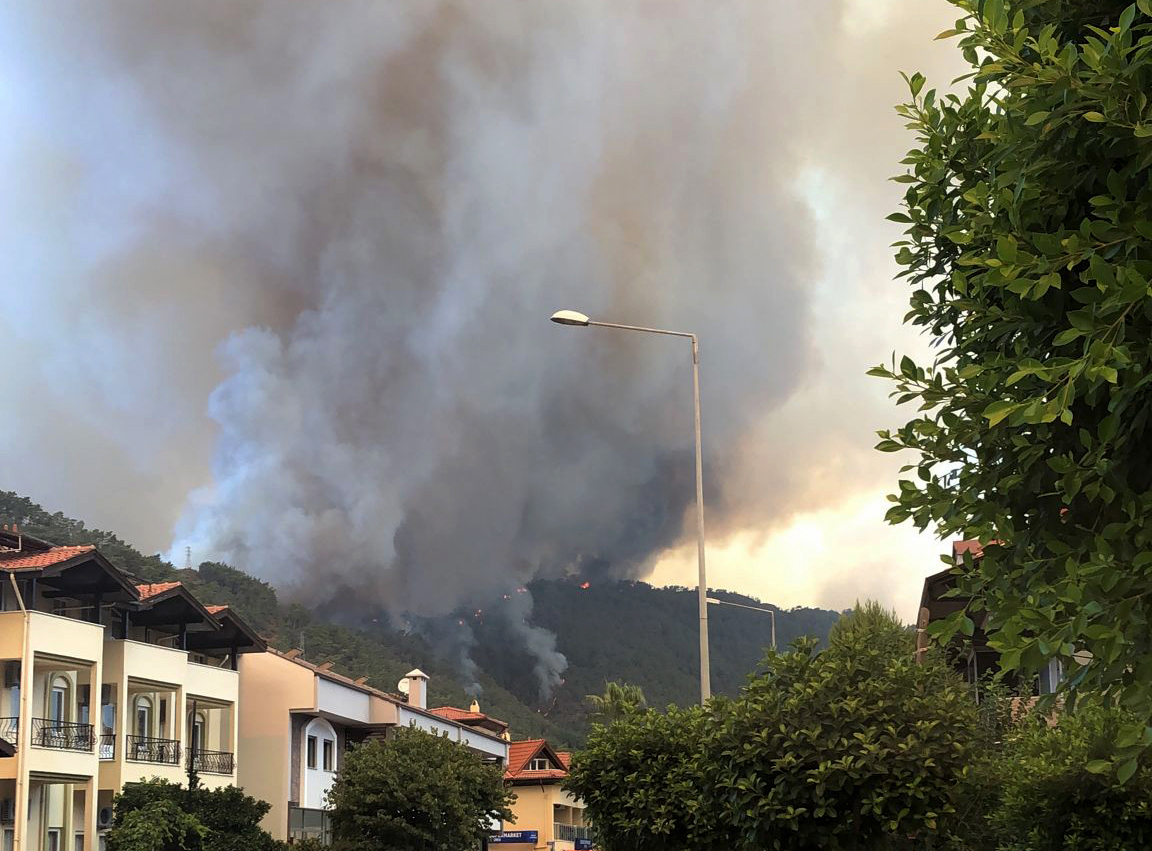 Αλλαγή στη ποιότητα του αέρα στα κατεχόμενα προκάλεσαν οι πυρκαγιές στην Τουρκία