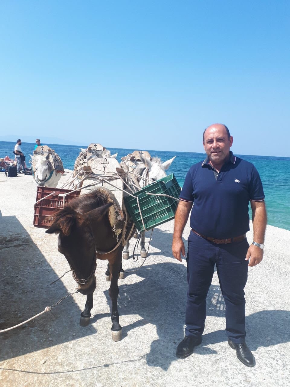 Πατέρας τεσσάρων παιδιών ο Ιουλιανός που "έσβησε" μετά από μάχη με τον κορωνοϊό