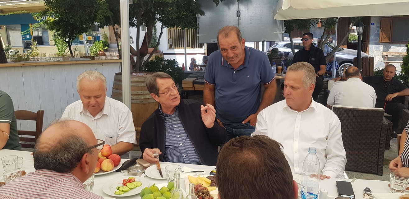 ΦΩΤΟ: Για brunch… στην Κυπερούντα ο Πρόεδρος της Δημοκρατίας