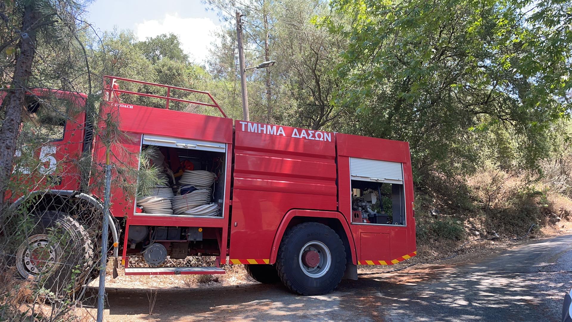 Πρόλαβαν τα χειρότερα οι πυροσβέστες στην περιοχή της Μακούντας