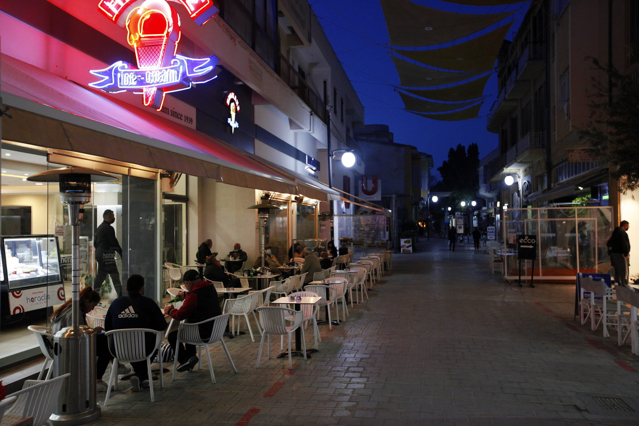 Έρχονται αυξήσεις και στις εξόδους των Κυπρίων