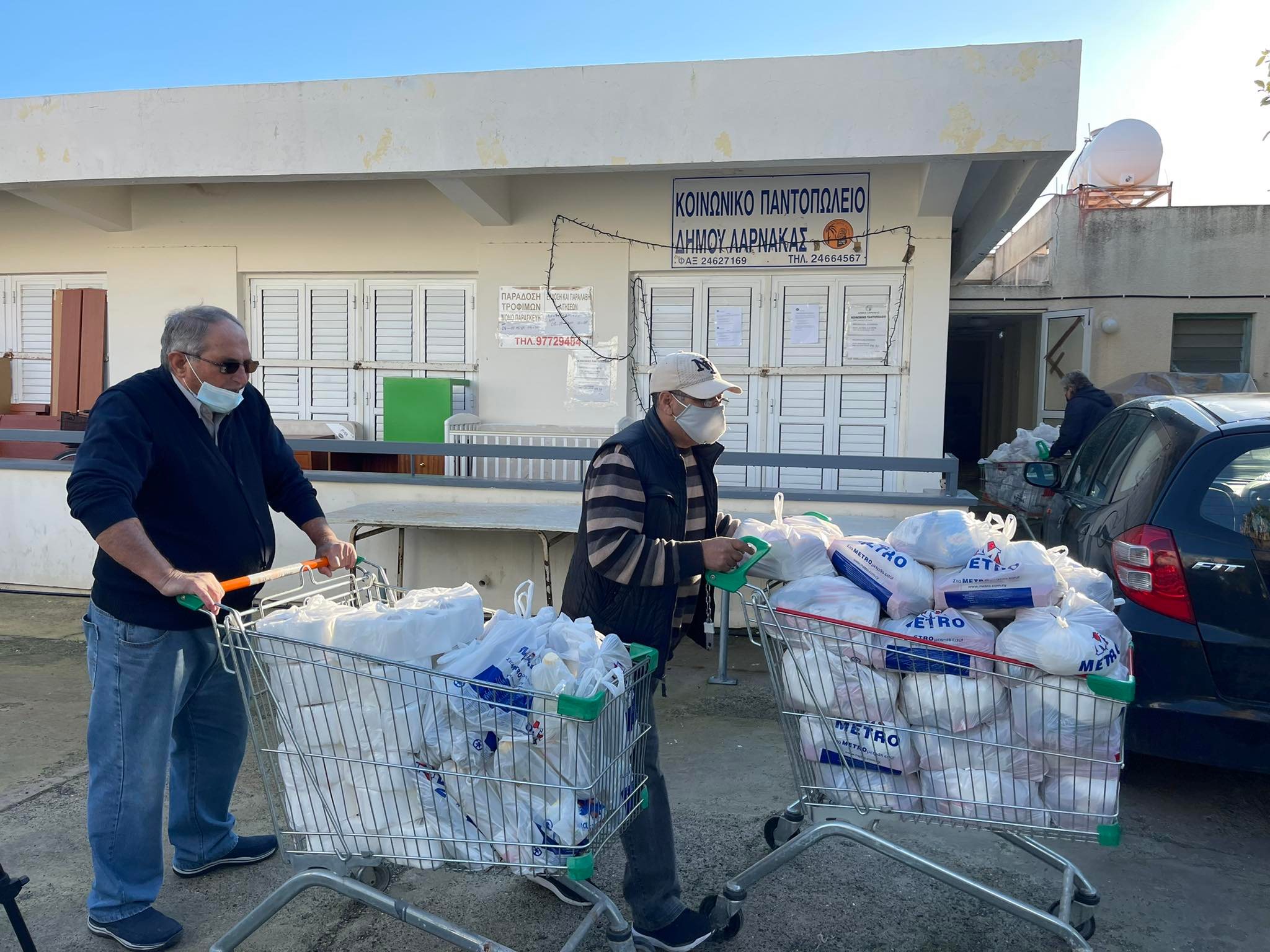 80 άπορες οικογένειες από τη Λάρνακα θα λάβουν χριστουγεννιάτικα πακέτα αγάπης