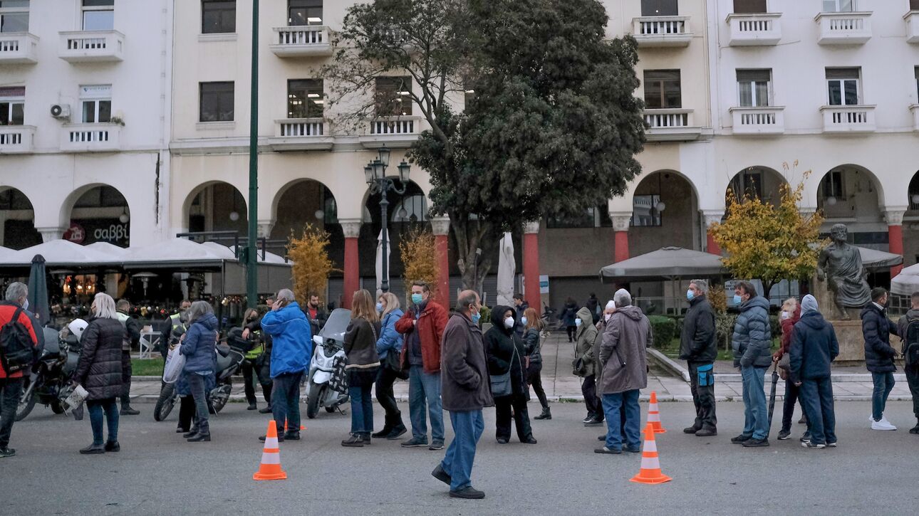 «Εκτοξεύθηκαν» οι θάνατοι από κορωνοϊό σε ένα 24ωρο στην Ελλάδα