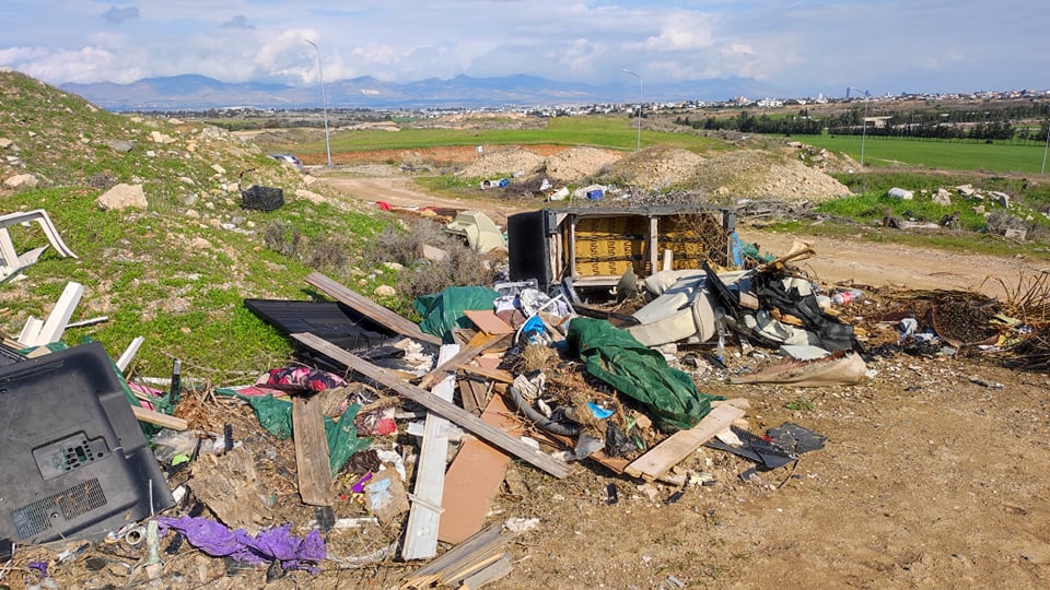 ΣΚΟΥΠΙΔΙΑ ΧΩΜΑΤΕΡΗ ΛΑΚΑΤΑΜΙΑ