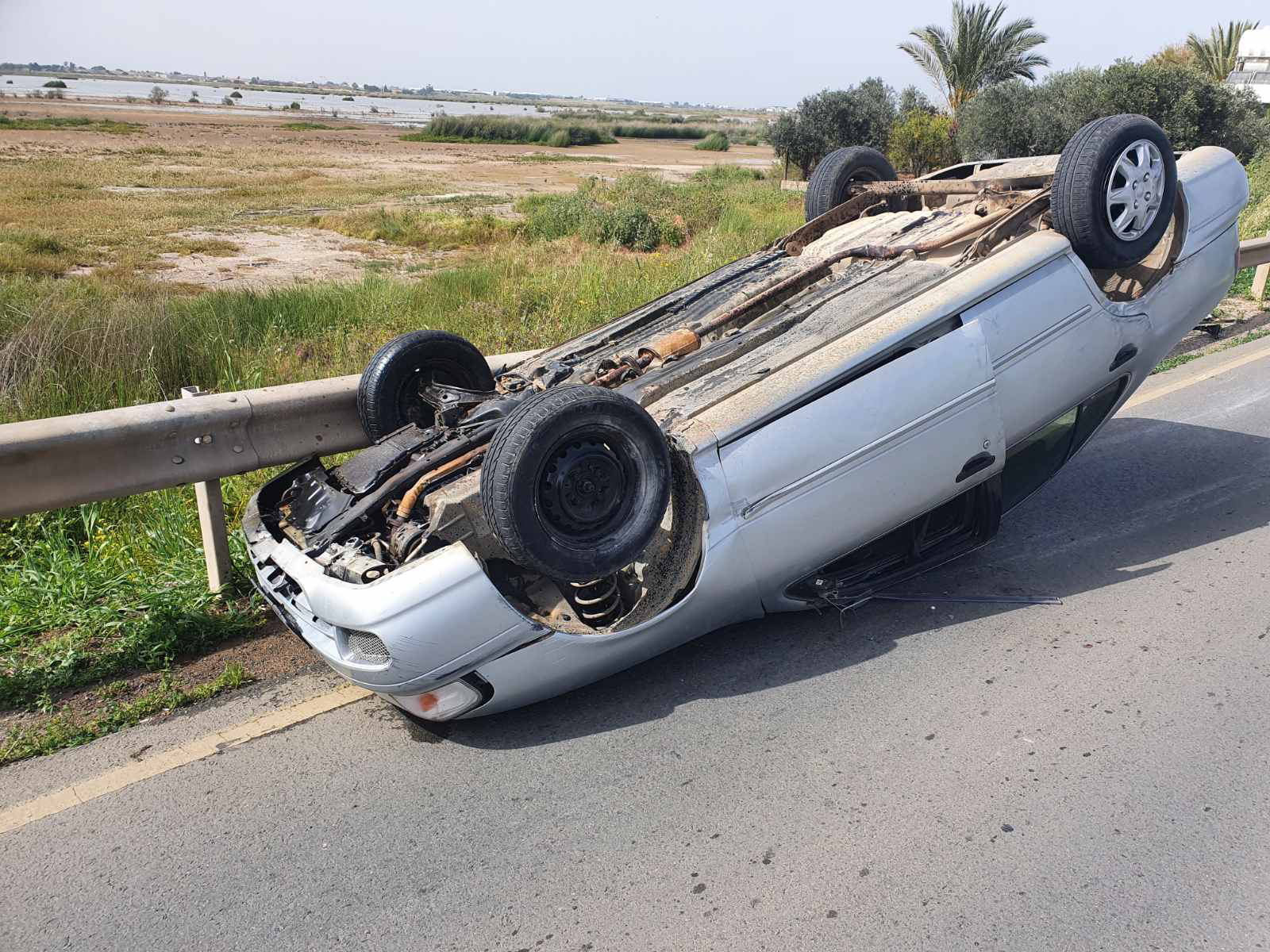 Όχημα αναποδογυρίστηκε στον αυτοκινητόδρομο Λεμεσού-Πάφου