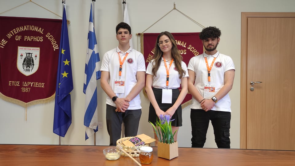 &Pi;&Alpha;&Phi;&Omicron;&Sigma; 222