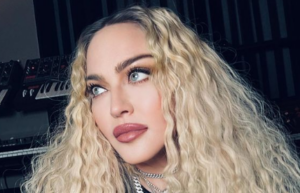 Το instagram μπλόκαρε τη Madonna και εκείνη αντιδρά