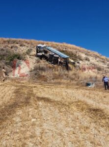 Σωτήρια η παρέμβαση της Πυροσβεστικής Υπηρεσίας για αποπαγίδευση οδηγού φορτηγού