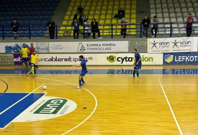 Ο ΑΠΟΕΛ στον τελικό Κυπέλλου Futsal, γερό προβάδισμα της ΑΕΛ επί της Ομόνοιας