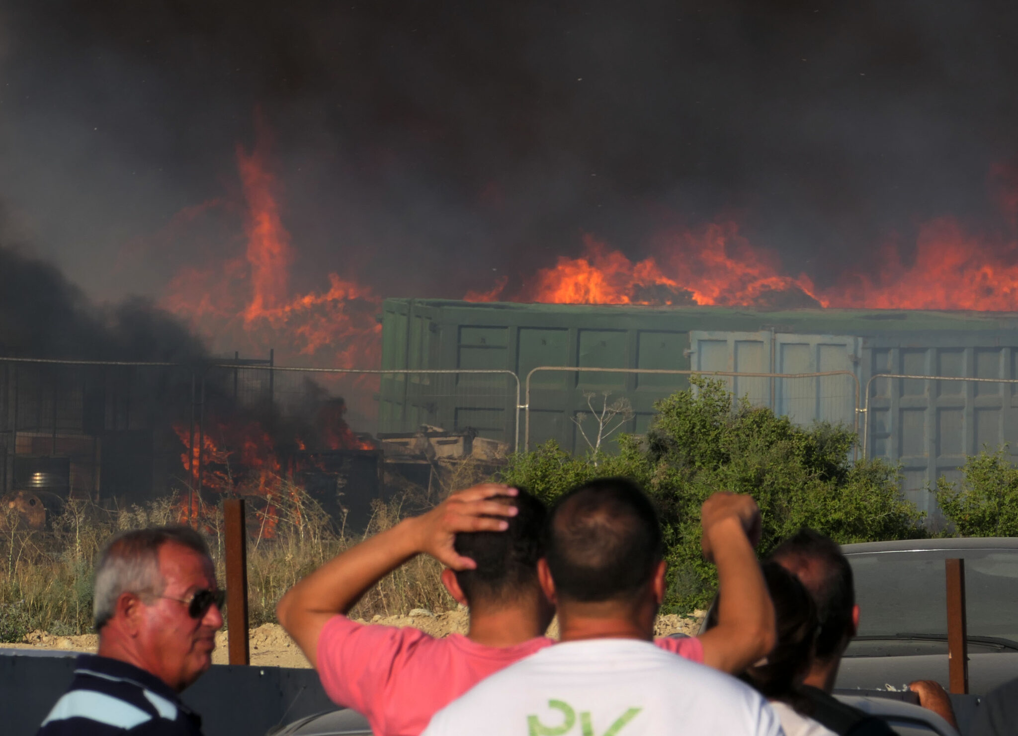 Αγανάκτηση σε Γέρι-Δάλι, ακόμη και «λουκέτο» σε εργοστάσια εισηγούνται Δήμαρχοι